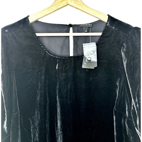 Torrid Womens Shirt Velvet Short Ruched Sleeves Top 18859266 Black Size 1 NWT - Picture 3 of 14